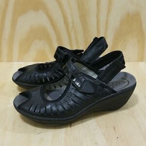 PriVo by Clark's Women's sz size 8